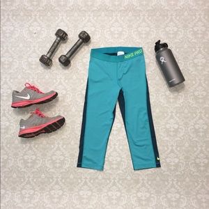 NIKE ⚜️Pro Dri-Fit Crop Leggings